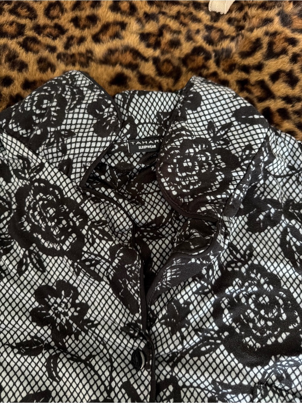 Tahari Sleepwear Floral Pajama Set Button Up Wide Leg - Picture 5 of 8